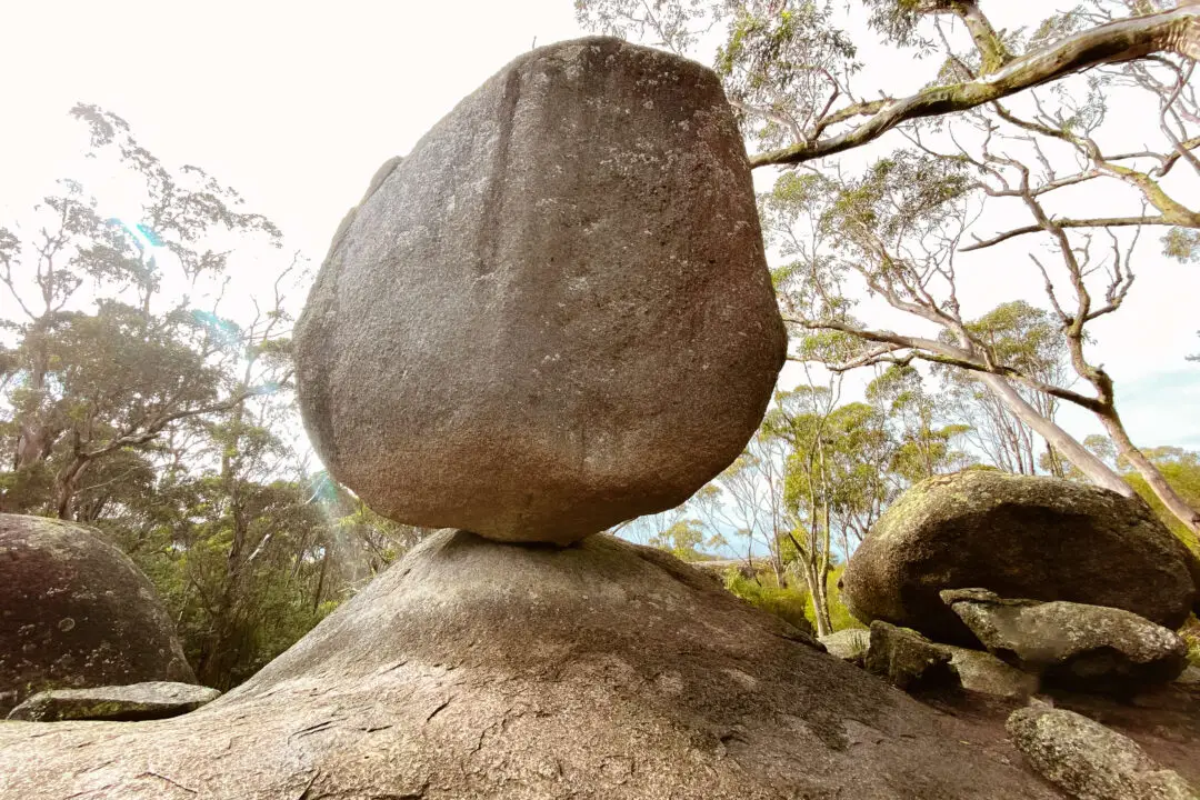 Balancing stone at Granite Skywalk Castle Rock
